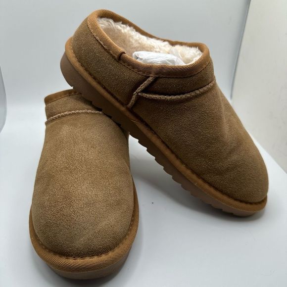 CUSHIONAIRE Women's Faux Shearling Genuine Suede cozy mule slippers +Memory Foam - Picture 6 of 7